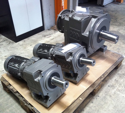 Мотор-редуктор HF 60C 3A 71-04E-TH-TF (i=221.48 V1 D30)